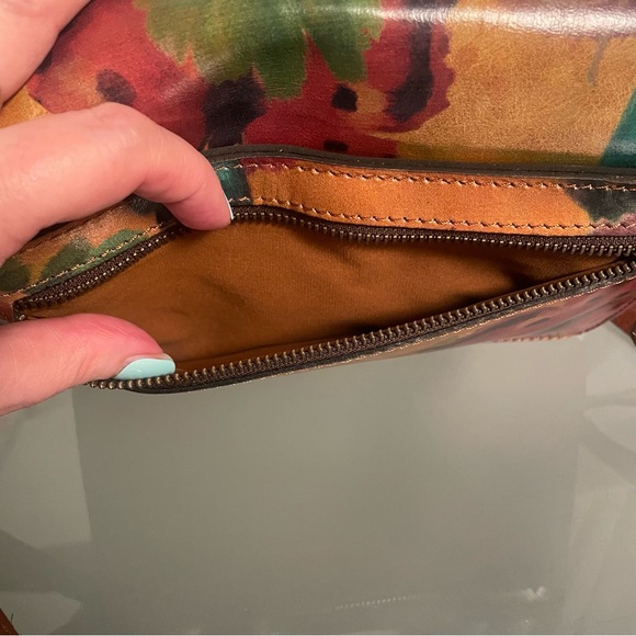 Patricia Nash Watercolor Butterfly cross body purse NWT - Picture 7 of 16